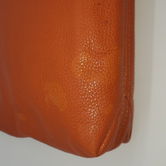 Michael Kors Orange Leather Crossbody bag with strap & tassle. - Picture 12 of 13